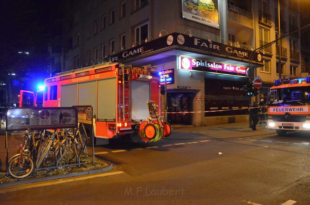 Feuer 2 Koeln Neustadt Sued Aachenerstr P11.JPG - Miklos Laubert